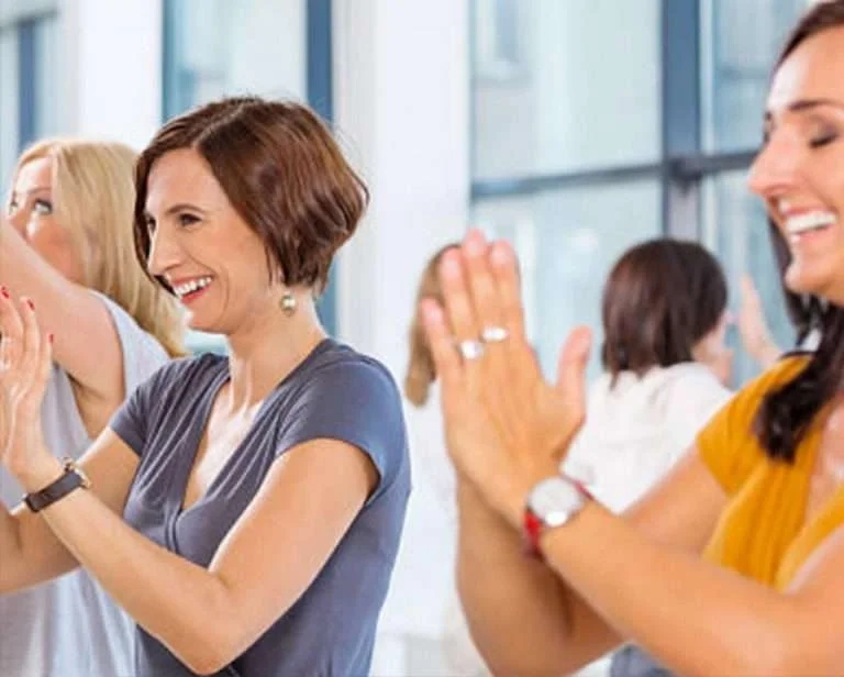 TEAM BUILDING MAROC 23 Yoga de rire Team building tanger